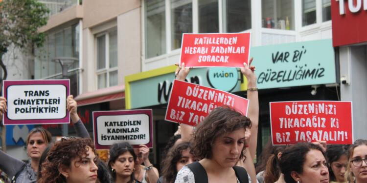 Kadınlar iktidarın baskı ve hak ihlallerini protesto etti