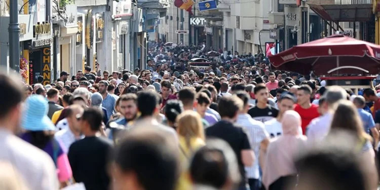 TÜİK’e göre genç sayısında artış yok