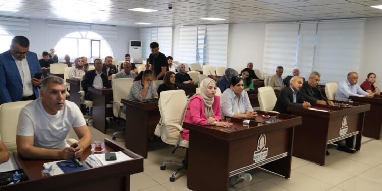 Qoser Meclisi: Zeyni İpek, araçları yandaşlara peşkeş çekmek için istedi