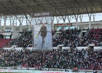 Amedspor taraftarları Önder’i unutmadı: Baba İshak ölümsüzdür