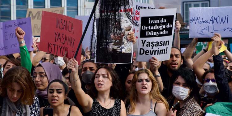 İran’da 31 kadın katledildi, 4 kadın idam edildi