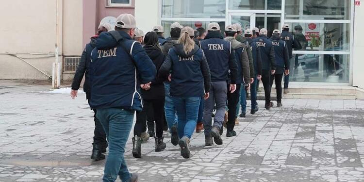 Amed’de ev baskınları: 7 öğrenci gözaltına alındı