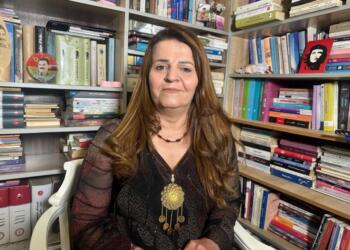 Aktivist Sara Reza: Kadınların yer almadığı hiçbir devrim başarıya ulaşamaz