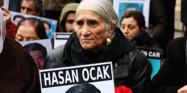 Kalp krizi geçiren Emine Ocak yoğun bakımda