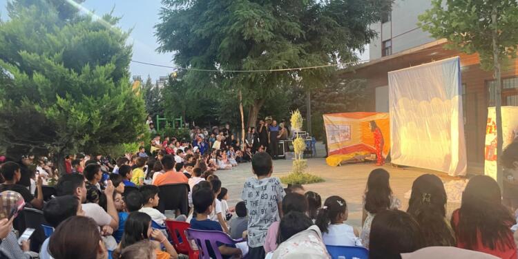 Amed’de çocuk tiyatroları sahnelendi