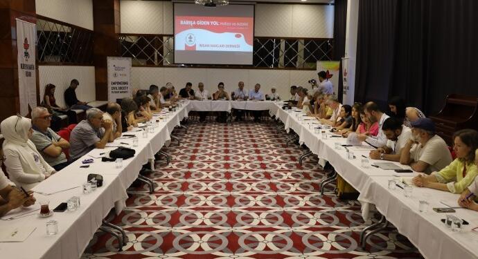 İHD buluşmasında ‘barış nasıl sağlanır’ tartışıldı