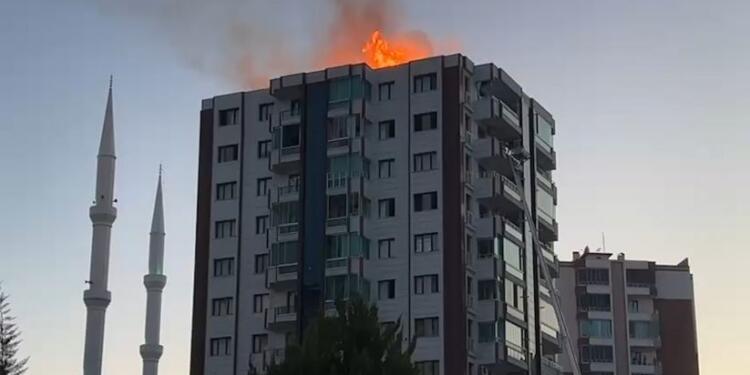 Yangında hayatını kaybedenler defnedildi