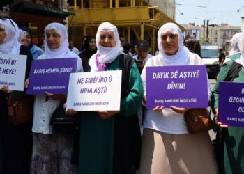 İstanbul Barış Anneleri: Barış bizim ellerimizde büyüyecek