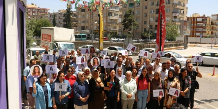 Deniz Poyraz birçok kentte anıldı: Mücadelemizde yaşayacak