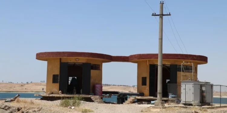 Türkiye suyu kesti, onlarca köye su verilemiyor