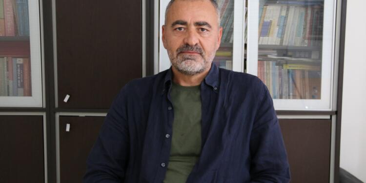 ‘Yeni anayasa için yol temizliği şart’