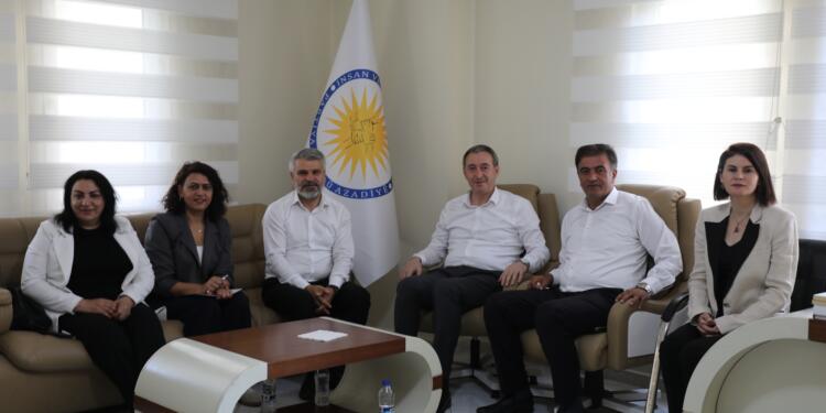 Bakırhan: Öcalan’ın Kürt liderlerle görüşmesi sürece katkı sunar