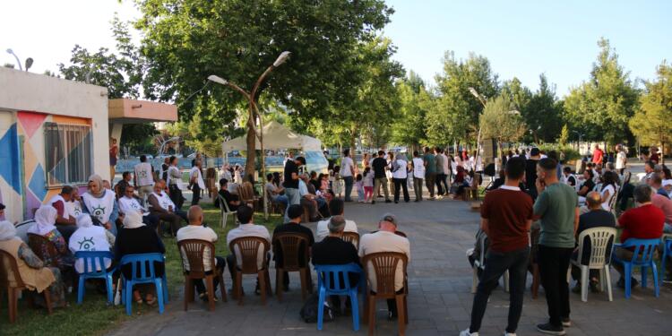 Uyuşturucuya karşı nöbet 5’inci gününde: Çocuklarımıza sahip çıkalım