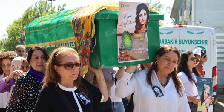 Ayşe Şan’ın cenazesi 29 yıl sonra Amed’de defnedildi