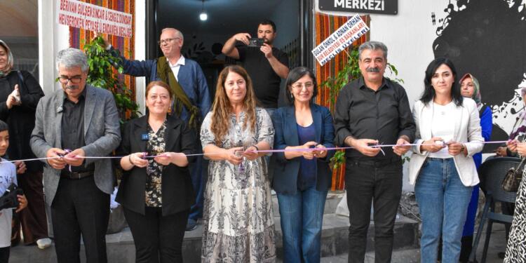 Rezan’da Arî Kültür Merkezi açıldı