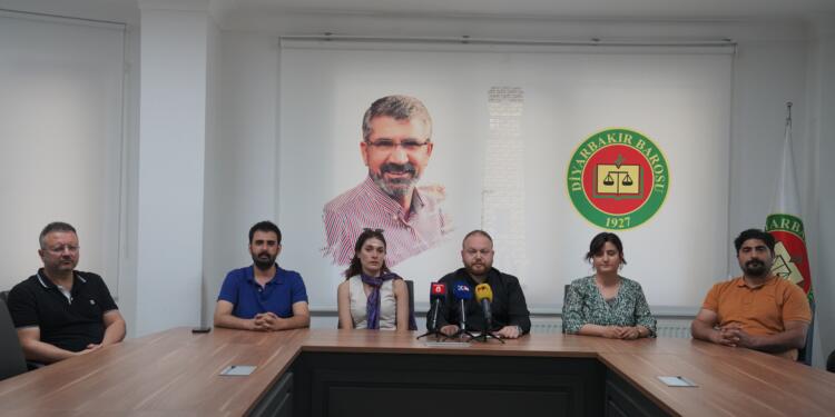 ‘Mülteciler insan onuruna yakışır yaşam koşullarına kavuşmalı’