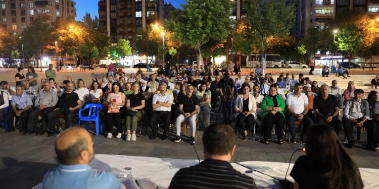 Amed’in 3 ilçesinde ‘Barış ve Demokratik Toplum’ buluşmaları