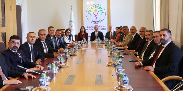 15 baro başkanı DEM Parti ve CHP’yi ziyaret etti