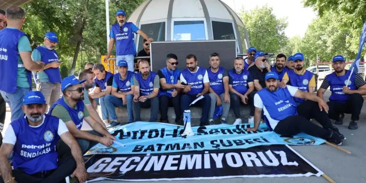 Petrol-İş işçilerinden özlük hakları için eylem