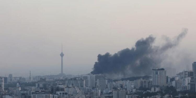 İran’dan Katar ve Irak’taki ABD üslerine füze saldırısı