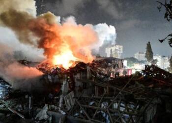 Tel Aviv’de 14 katlı binaya füze saldırısı: 3 ölü, 36 kişi kayıp