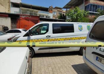 İZMİR'DE 75 YAŞINDAKİ ADAM KARISINI ÖLDÜRÜP İNTİHAR ETTİ