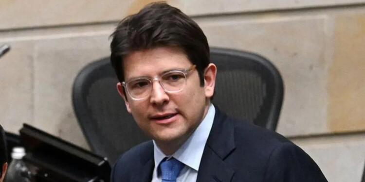 Kolombiya cumhurbaşkanı adayının durumu kritik