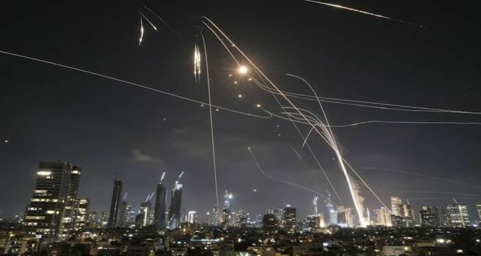 İsrail: İran ateşkesi ihlal etti, Tahran’ı vuracağız