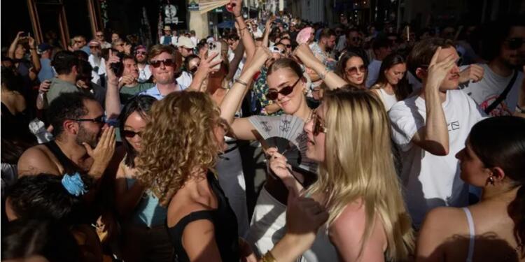 Fransa Müzik Festivali’nde kadınlara iğneli saldırı: 145 kadın polise başvurdu