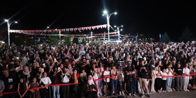 Wan’da Sırrı Süreyya Önder anısına turnuva ve konser