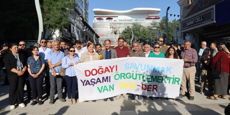 Ekolojistler ayakta: ‘Kıyım’ yasasını geri çekin