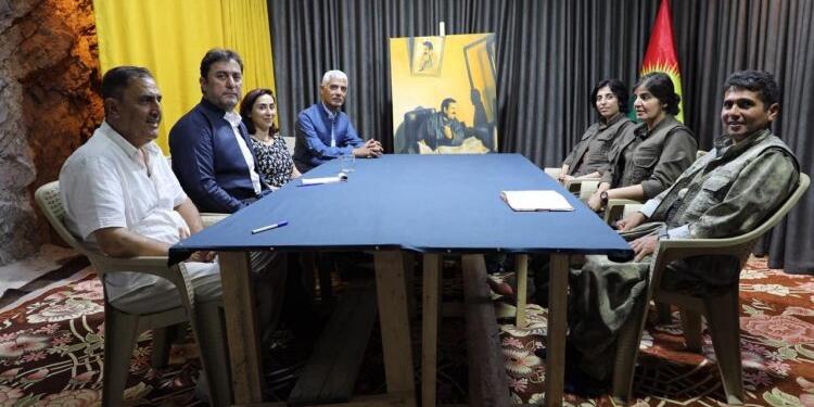 KNK’den PJAK’a ‘ulusal birlik’ ziyareti