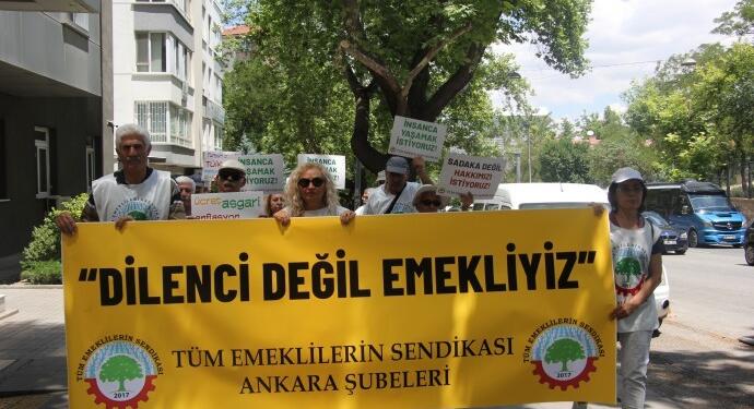 Emeklilerden TÜİK’e tepki yürüyüşü