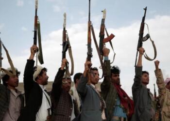 Husiler, İsrail’de havalimanına saldırı düzenledi