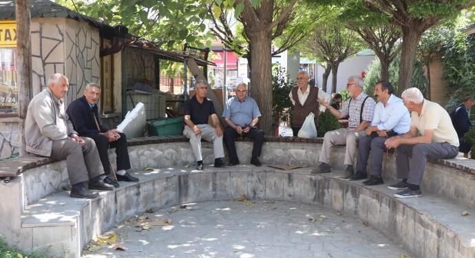 Zam emeklinin derdine derman olmadı: Zulüm gibi