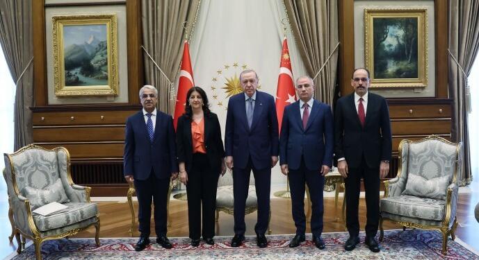 DEM Parti İmralı Heyeti Erdoğan görüşmesi başladı