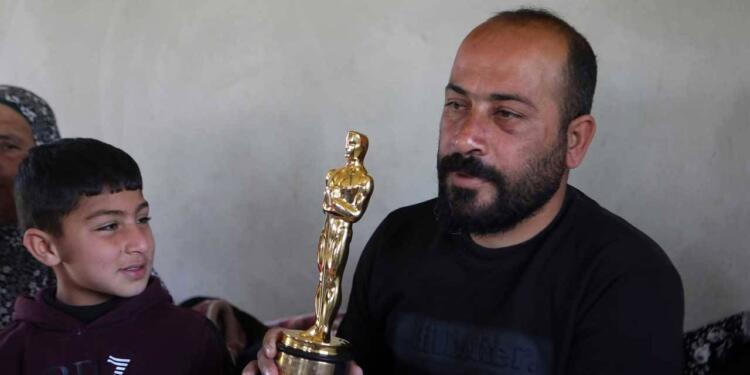 İsrail, Oscar ödüllü Filistinli yönetmeni gözaltına aldı