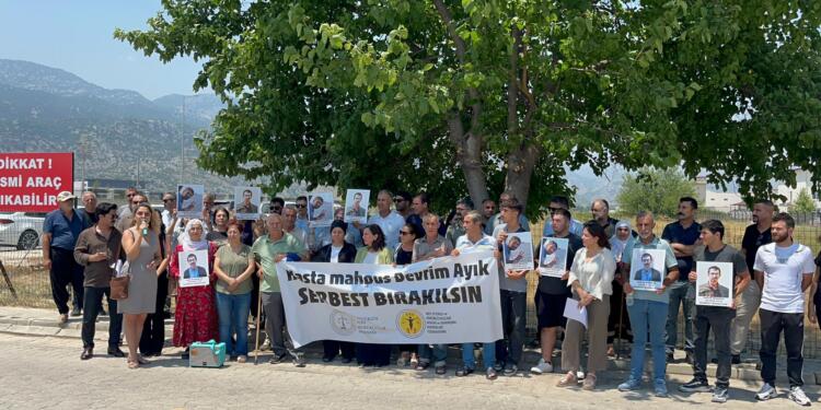 ÖHD: Devrim Ayık’ı derhal serbest bırakın!