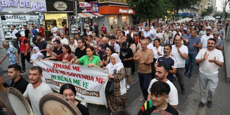 Kürtçeye dönük saldırı birçok kentte protesto edildi