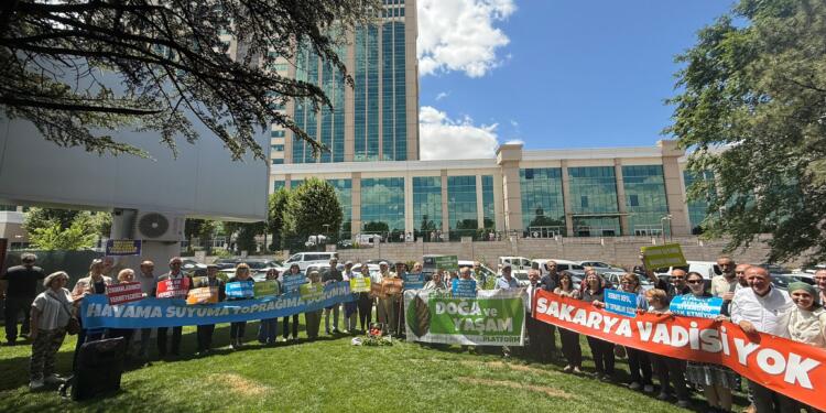 Eskişehir Doğa ve Yaşam Platformu siyanüre karşı eylemde