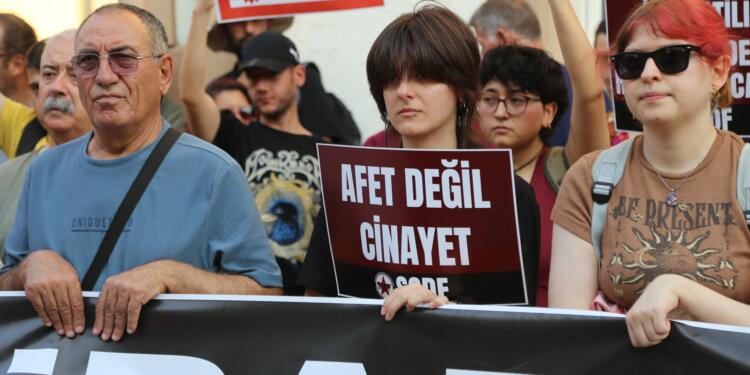 Eskişehir’de protesto: Bakan Yumaklı istifa etmeli