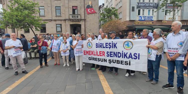 Emekliler: En temel ihtiyaçlarımız lüks haline geldi