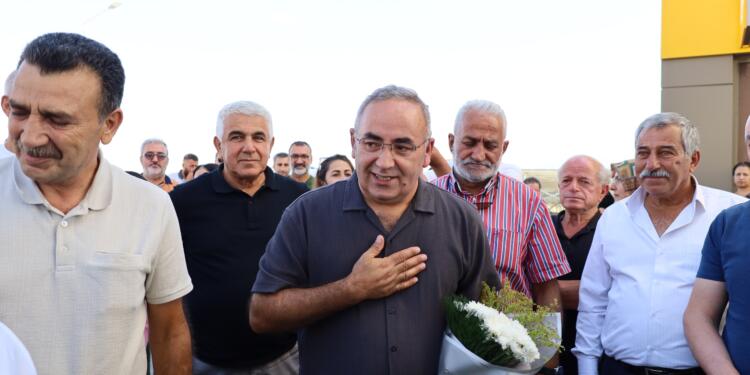 31 yıllık tutsaklıktan sonra memleketi Gever’de coşkuyla karşılandı