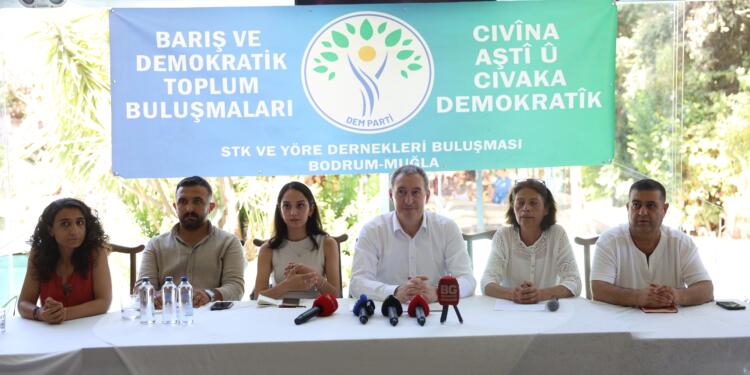 Bakırhan: Antidemokratik uygulamalardan vazgeçin