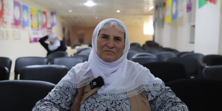 Tarihi töreni izleyen Barış Annesi: Abdullah Öcalan’a güvenmeliyiz