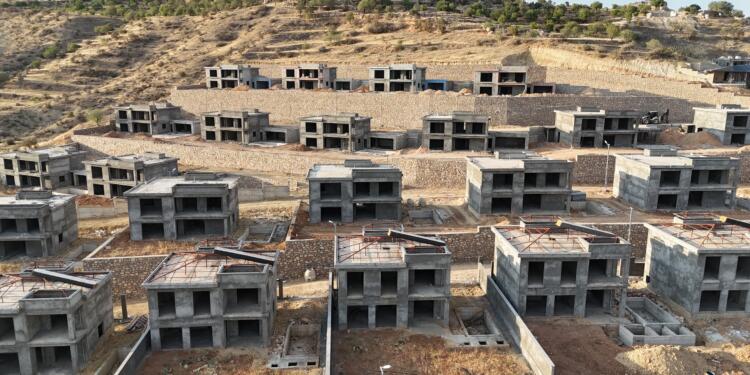 Mêrdîn’de Zinnar Bağları ‘ekoturizm’ villalarıyla talan ediliyor