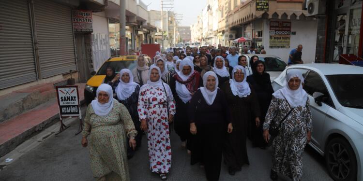 Menal Akbal’ın taziyesine ziyaret