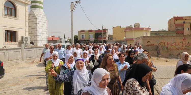 YRK’li Zilan Esen’in taziyesine kitlesel ziyaret