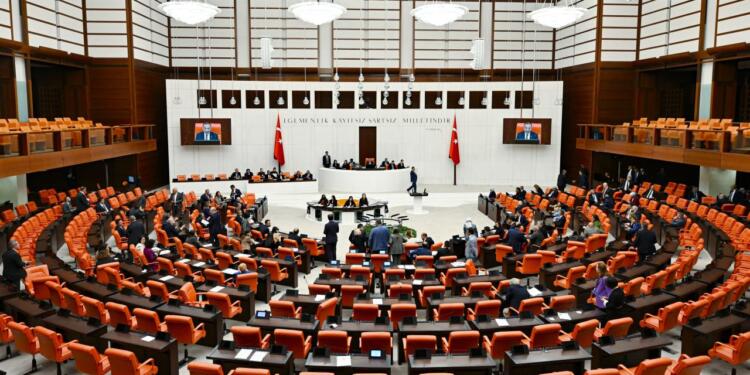 İsrail’in Suriye’ye saldırısını kınayan tezkere Meclis’te kabul edildi