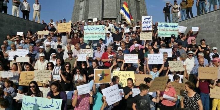 Siweyda’da abluka ve katliamlara karşı halk alanlarda